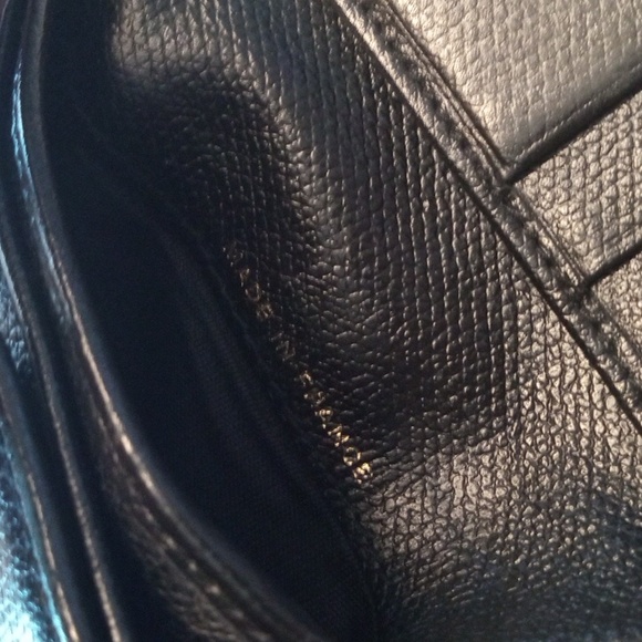 Chanel Bifold Wallet - 100% Authentic - Picture 9 of 12